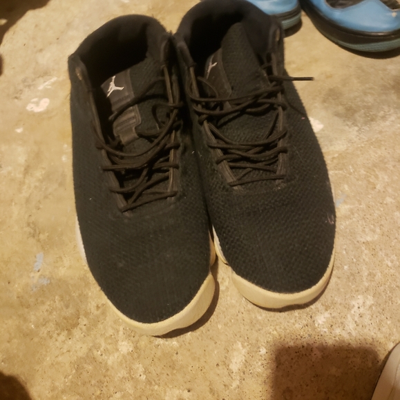 Jordan future lows - Picture 1 of 8